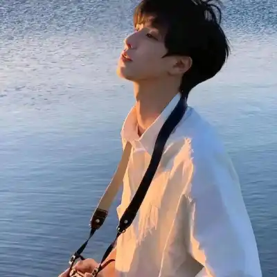 容晶辉 容晶辉